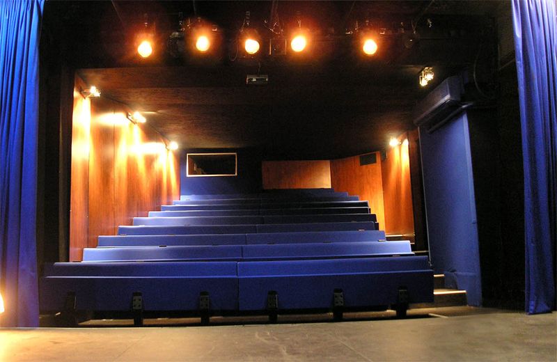 Intérieur du théâtre réduit